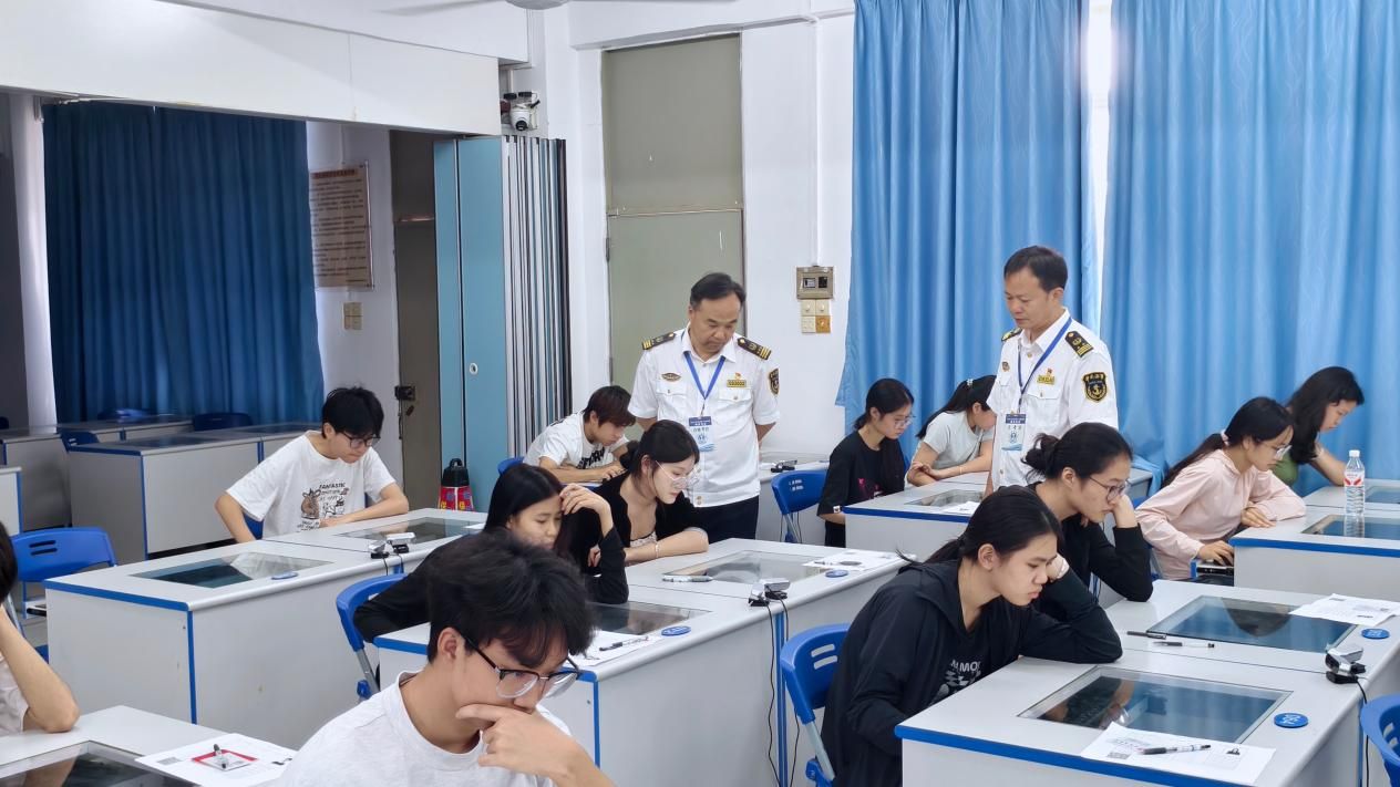 广州海事局邵国副局长莅临我校检查指导